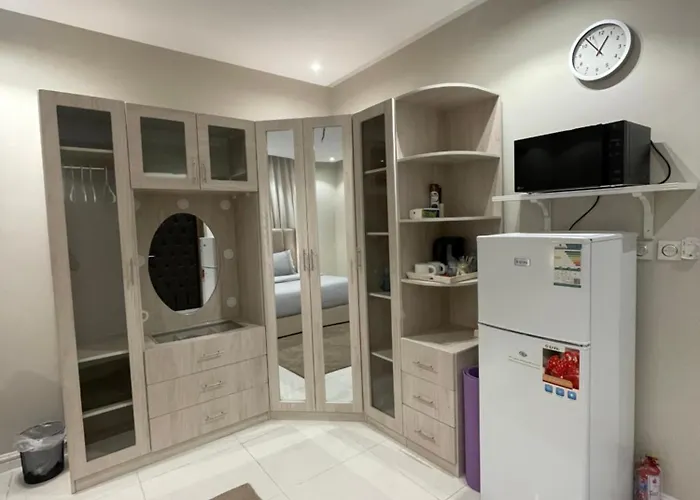 Spacious And Comfortable Studio - Stay Easy